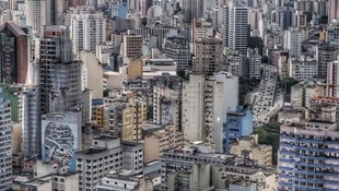 Comprar a casa própria ou alugar? Especialistas explicam o que fazer