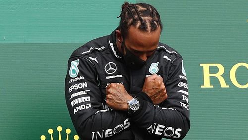 Lewis Hamilton diz que não vai desistir de fazer campanha por justiça