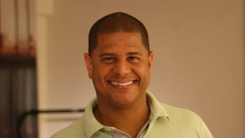 Neto aconselha Marcelinho Carioca a desistir da política