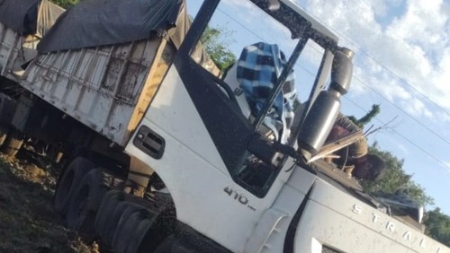 Acidente entre ônibus e caminhão deixa dezenas de mortos no interior de São Paulo