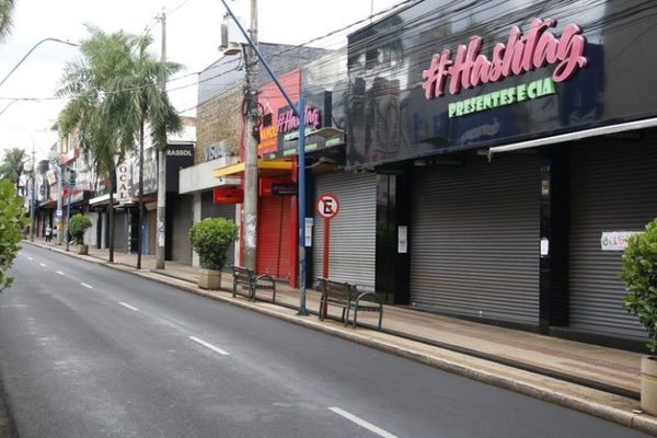 “Economia não quebra com lockdown, mas com agravamento da pandemia”, diz prefeito de Araraquara