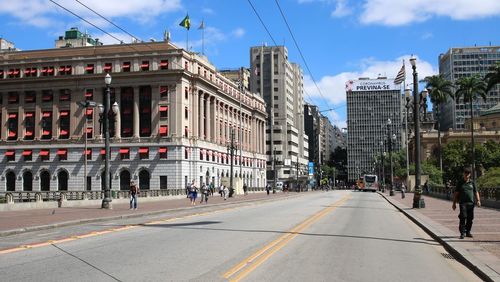 SP volta à Fase Vermelha por 14 dias e mantém escolas abertas