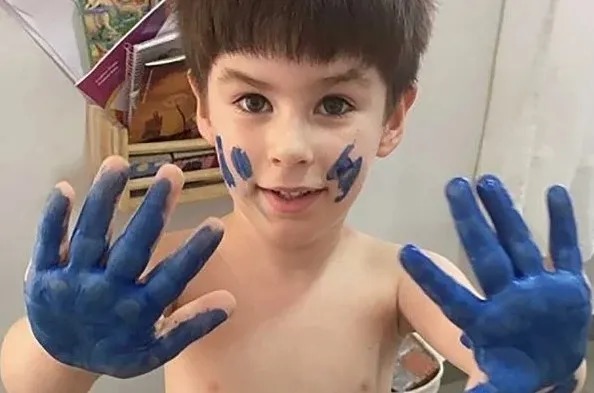 Jairinho e a mãe de Henry Borel jogaram celulares pela janela no momento da prisão, afirma delegada