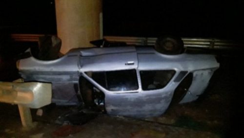 Após ingerir bebida alcoólica, motorista perde o controle da direção e tomba veículo em rodovia