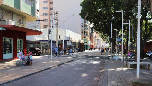Ribeirão Preto adequa horário de funcionamento de comércio e serviços