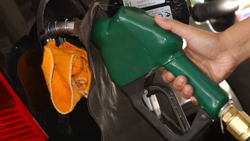Petrobras baixa preço da gasolina em R$ 0,05 a partir de sábado