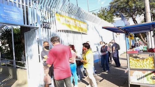 Vacinação na cidade de SP é suspensa por falta de doses