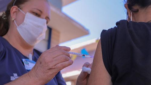 Agendamento para vacinação contra Covid em pessoas com 43 a 59 anos (2ª DOSE - CORONAVAC), vacinadas entre 26 e 28/06, será aberto nesta sexta-feira, dia 23 de julho