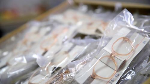 Fundo Social de Ribeirão Preto doa mais de duas mil lentes, armações e capas para óculos
