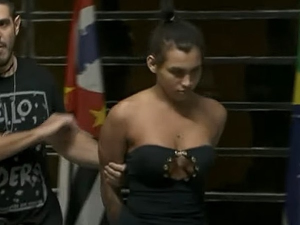 Travesti é presa após esfaquear cliente em São Paulo
