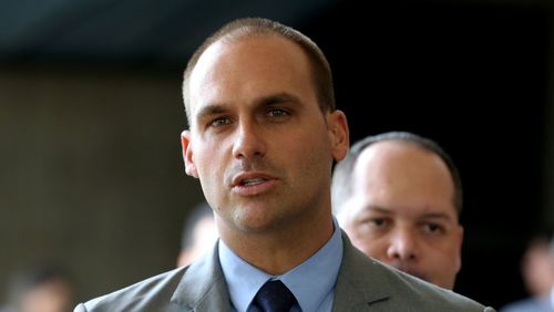 Deputado Eduardo Bolsonaro está com Covid-19