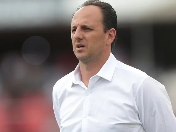 São Paulo anuncia volta de Rogério Ceni