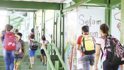 Prefeitura de Ribeirão Preto não libera 100% dos alunos na rede municipal