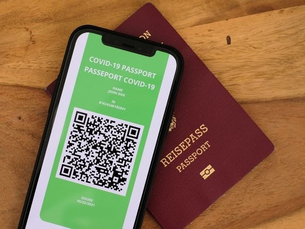 Anvisa propõe exigir "passaporte da vacina" para estrangeiros entrarem no Brasil