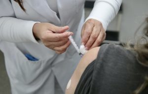 4,1 milhões de pessoas ainda precisam tomar a segunda da vacina de COVID-19 no estado de SP