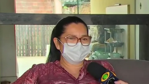 "Marília tinha vergonha de cantar", diz primeira professora de violão da artista