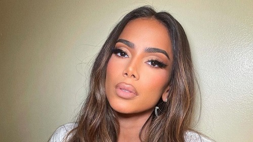 Anitta exige convidados vacinados em festa: "Aqui não entra negacionista"