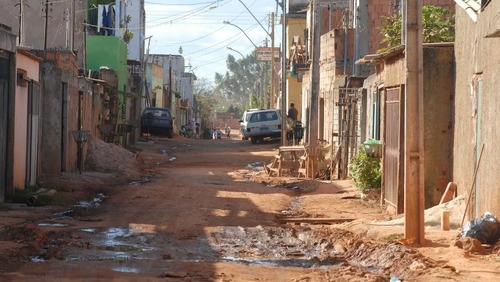Brasileiro empobreceu nos últimos 10 anos, aponta pesquisa