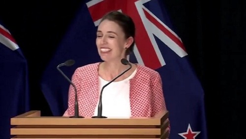 Primeira-ministra da Nova Zelândia cancela casamento após impor restrições