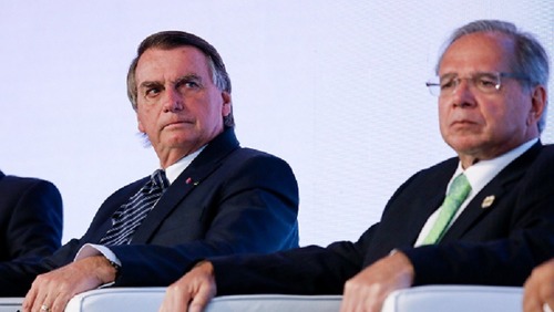 “Preocupada em ser campeã do mundo”, diz Bolsonaro ao criticar Petrobras