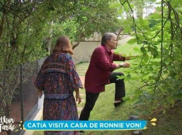 Conheça a mansão de 3 mil metros quadrados de Ronnie Von e Kika