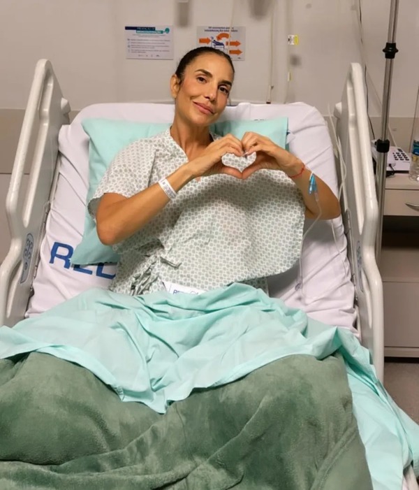 Após carnaval, Ivete Sangalo é internada com pneumonia