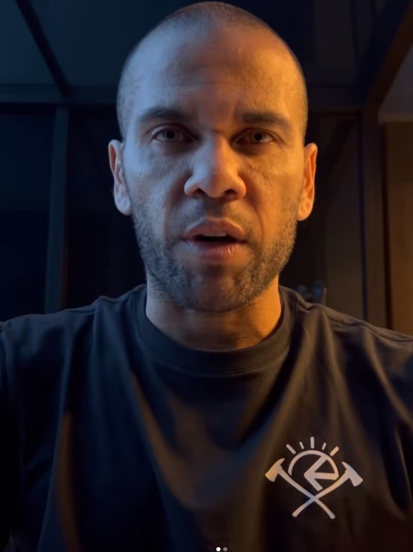 Fake news sobre morte do jogador Daniel Alves viralizou nas redes sociais no final de semana