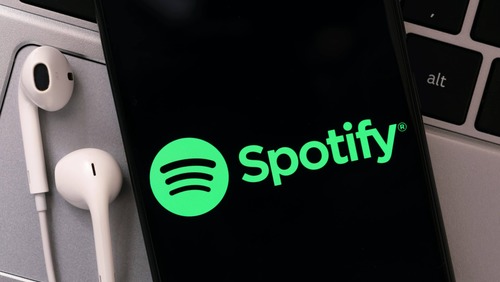 Máfia no Spotify: Leo Dias vaza valores pagos por artistas para músicas ficarem no topo das mais escutadas