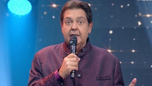 Faustão faz embolização após problemas com transplante e segue internado