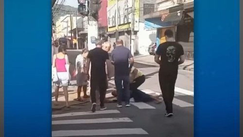 Homem tenta sequestrar ônibus, mas é imobilizado pelo motorista e preso em SP