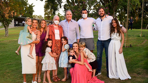 Com leucemia, Fabiana Justus emociona família com surpresa em festa