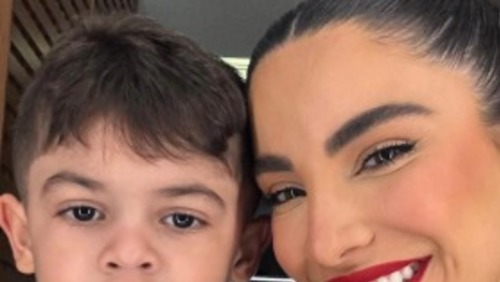 Gabriela Versiani posta com Léo, filho de Murilo Huff, e encanta a web