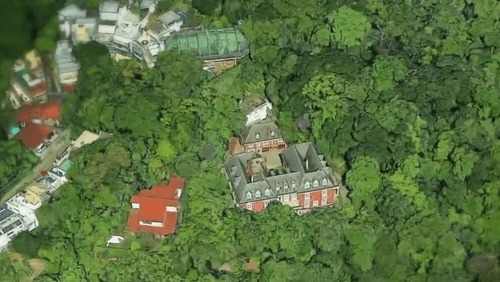 Maior mansão do Brasil possui heliponto, cinema, 16 vagas e vale R$ 220 milhões