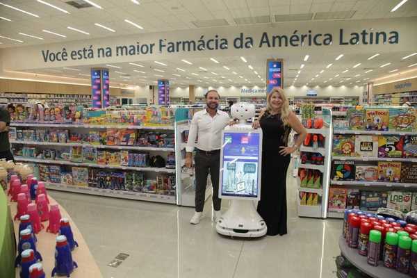 Rio Preto tem o primeiro robô atendente de farmácia do Brasil