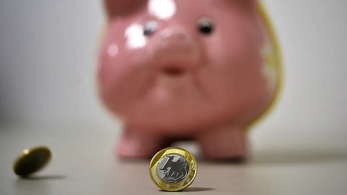 Saques da poupança em fevereiro superam depósitos em R$ 8 bilhões