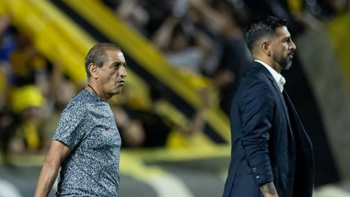 Corinthians demite Ramón Díaz e vai atrás de novo técnico