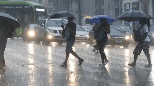 Defesa Civil alerta para início de semana com chuva forte em todo o estado de SP