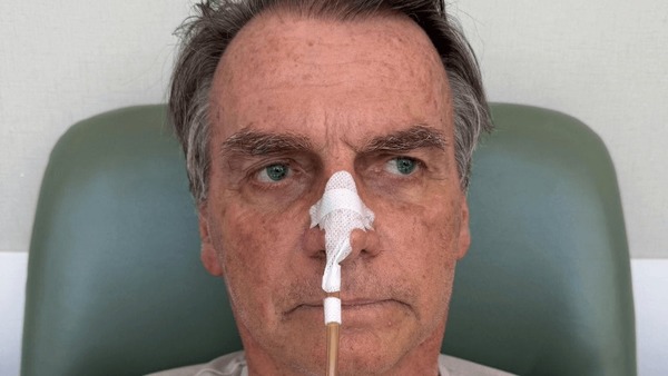 Bolsonaro inicia dieta de água, chá e gelatina após apresentar movimentos intestinais