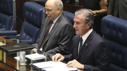 Moraes dá 48 horas para defesa informar estado de saúde de Collor