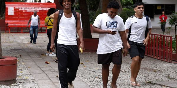 Enem 2025: prazo para pedir isenção da taxa acaba nesta sexta-feira (02)
