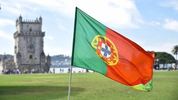 Portugal anuncia que irá deportar imigrantes; Itamaraty inicia negociações