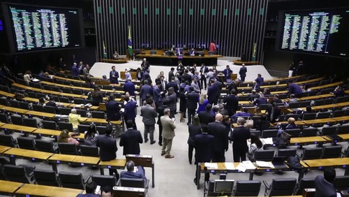 Câmara aprova projeto que amplia número de deputados federais de 513 para 531