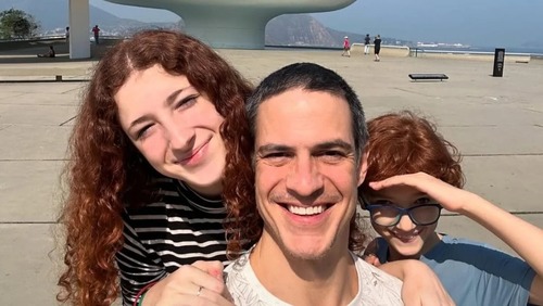 Mateus Solano revela erro com a filha e faz alerta a outros pais