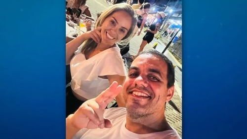 Homem mata mulher a tiros na frente da filha de 10 anos