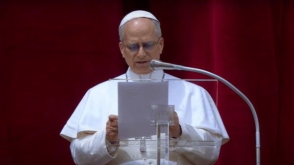 Papa Leão XIV pede paz na Ucrânia e em Gaza durante primeira oração de domingo