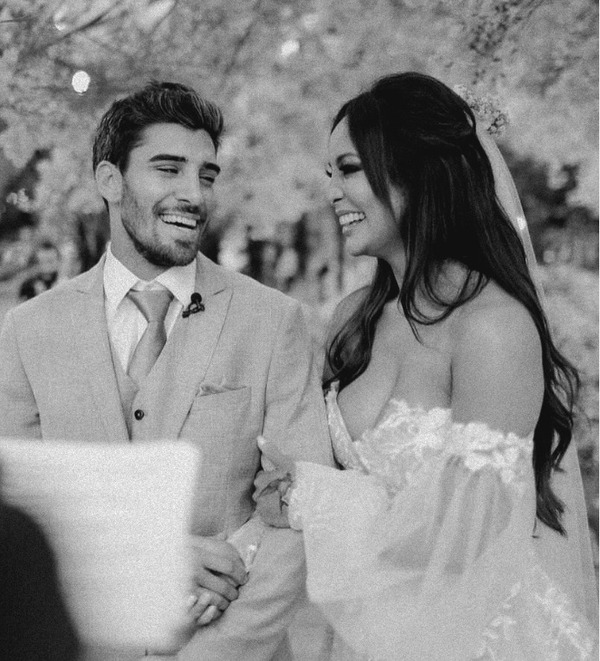 Marido expõe Carol Nakamura e anuncia fim do casamento nas redes sociais