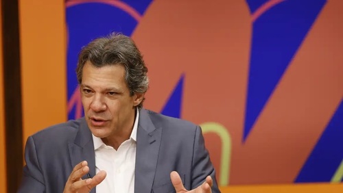 Haddad nega planos para reajustar valor do Bolsa Família