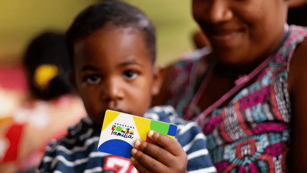 Caixa começa a pagar Bolsa Família de maio nesta segunda-feira (19)
