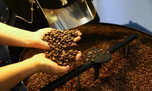 Consumo de café cai 16%, diz associação da indústria