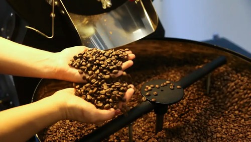 Consumo de café cai 16%, diz associação da indústria